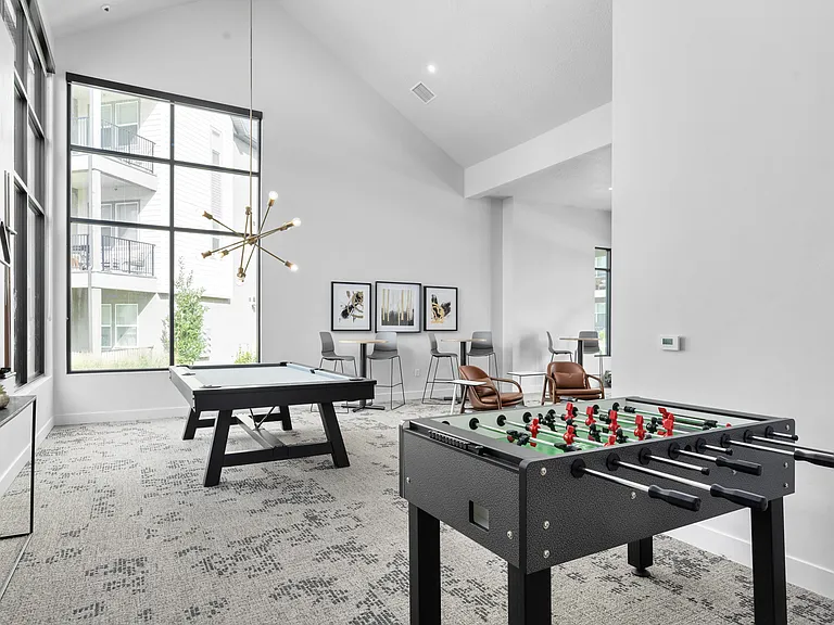 The Kelton Apartments — Photo 35