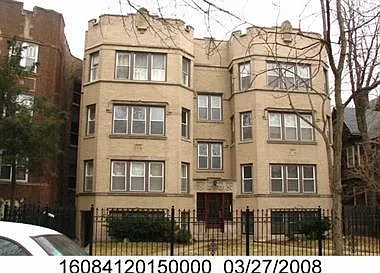 3 bed, 1250 sqft, $1,900 — Photo 1