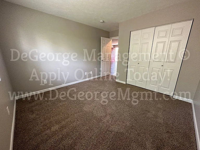 Burdick Estates Apartments — Photo 114