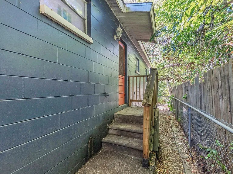 600 Douglas Ave — Photo 27