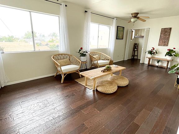 3rd image of 1266 N Kingsley Dr #1/4