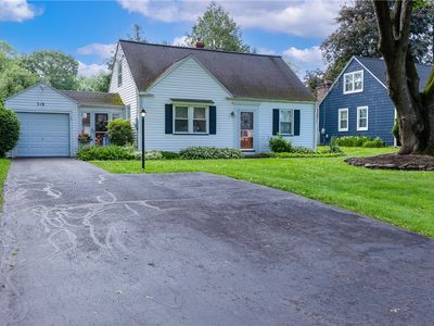 318 Eaglehead Rd, East Rochester, NY, 14445