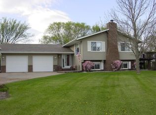 1588 Corinth Rd, Manvel, ND 58256