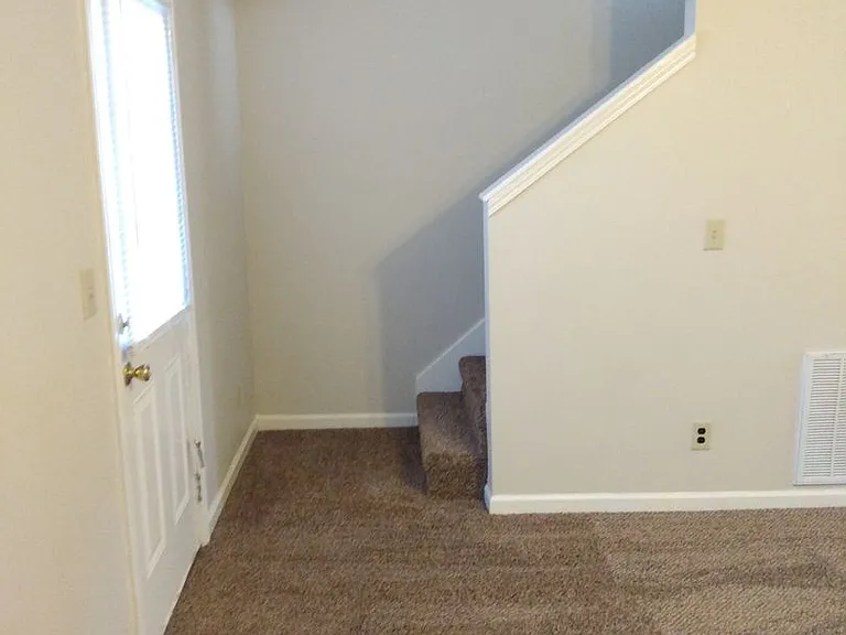 2306A Raleigh Ct — Photo 4