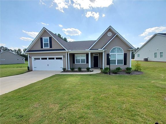 2nd image of 101 Arbor Woods Ln