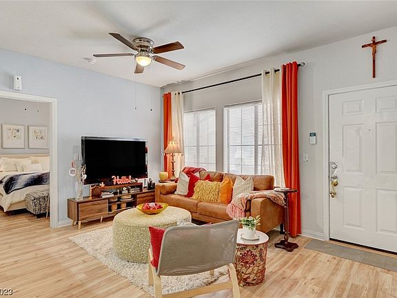4th image of 2131 Hussium Hills St Unit 101