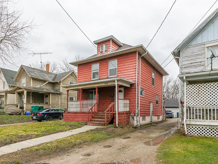 1028 N Cedar St — Photo 18