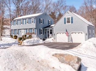 22 Cranberry Rd, Dracut, MA 01826
