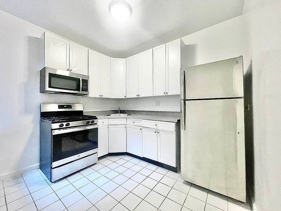 1st image of 300 E 84th St APT 4A