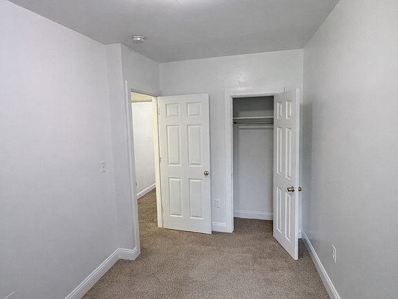 3rd image of 34 N Frazier St Floor 1