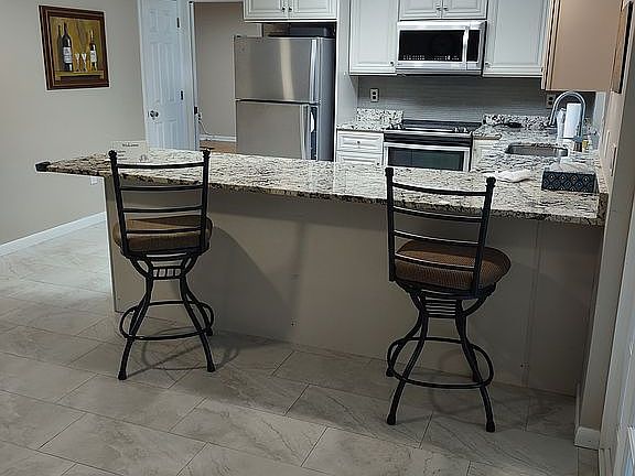 5th image of 1234 Medinah Dr