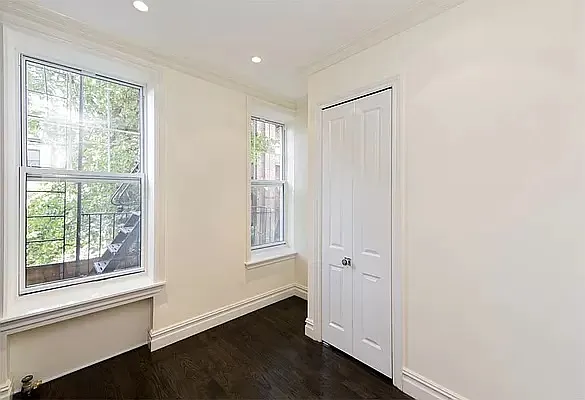 352 E 13th St #1S — Photo 12