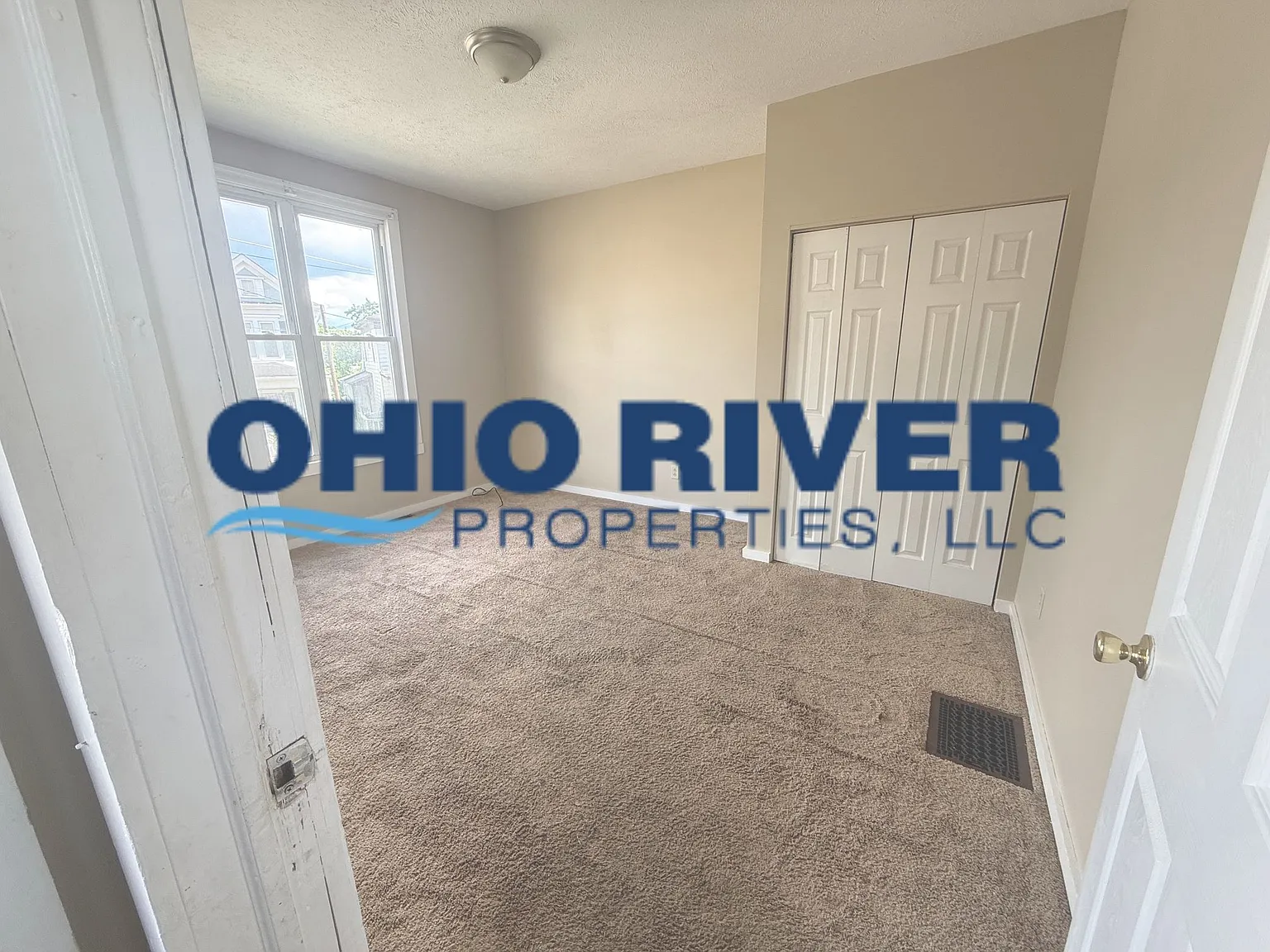 3 bed, 1090 sqft, $875 — Photo 3