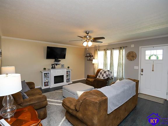 2nd image of 113 Sawgrass Ave