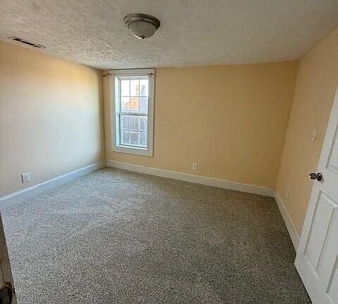 4th image of 709 College St