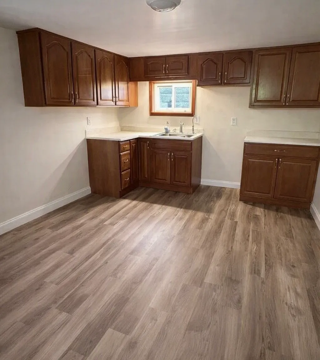 2 bed, 10 sqft, $1,000 — Photo 2