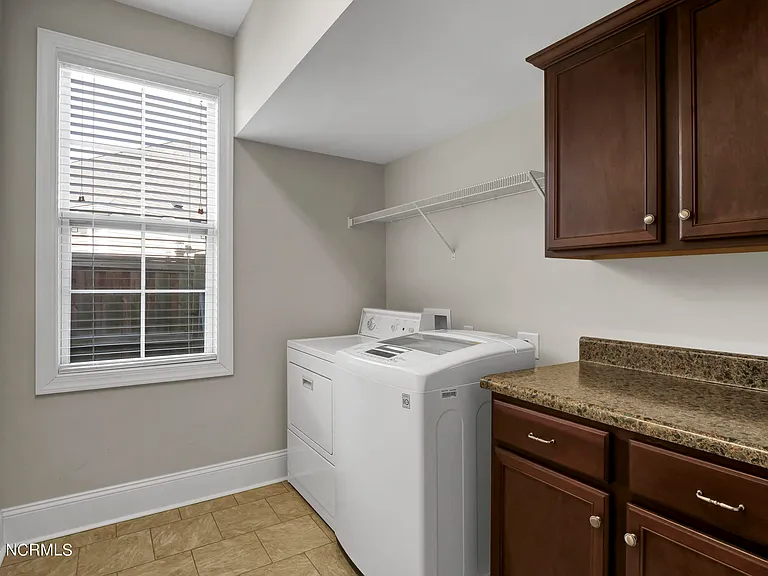 804 Ovates Ln — Photo 12