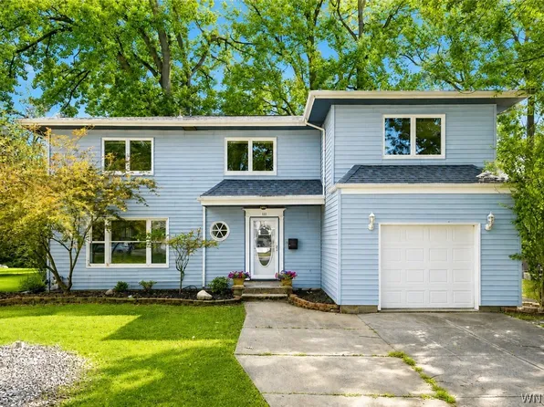 111 Lehn Springs Dr, Williamsville, NY 14221