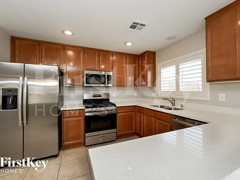 8302 Time Machine Ave — Photo 5