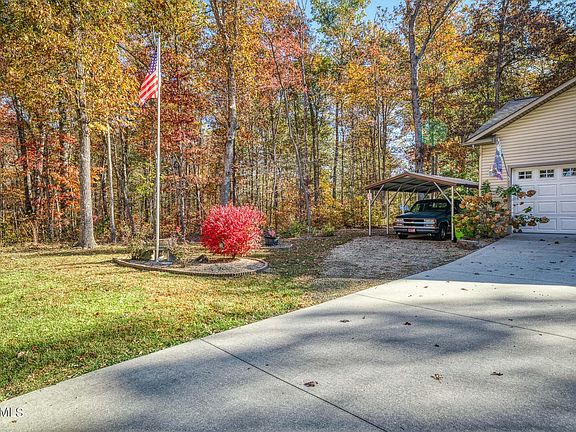 4th image of 1110 Goti Dr