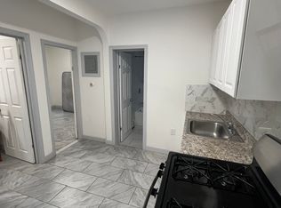 215-19 Jamaica Ave #3, Queens Village, NY 11428