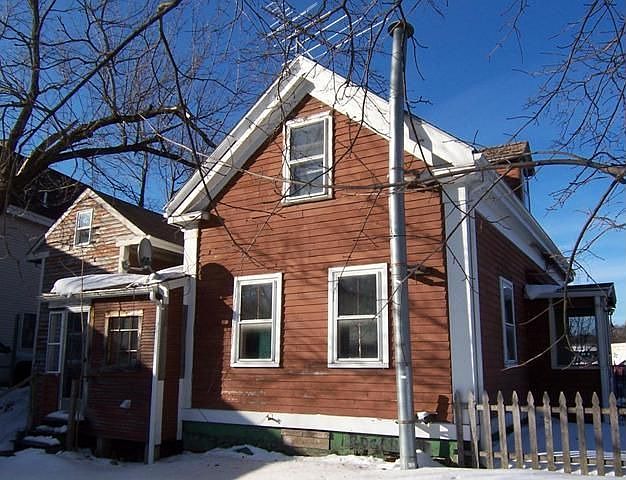 2nd image of 3 Ruggles St