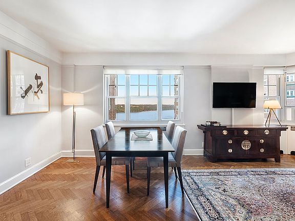 4th image of 180 Cabrini Blvd APT 77