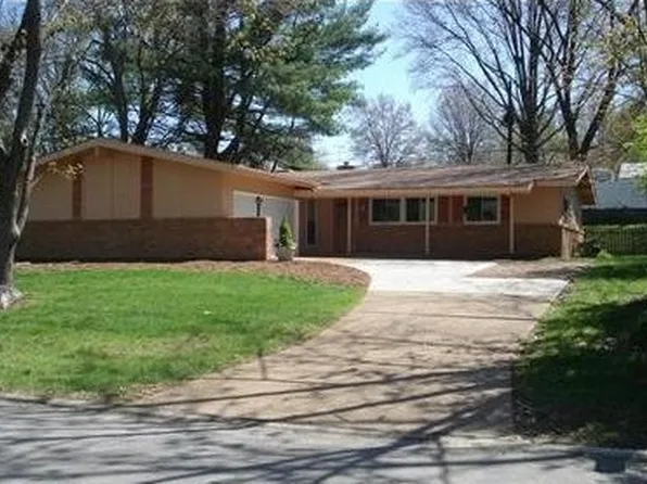 1560 Tryon Dr, Saint Louis, MO 63146