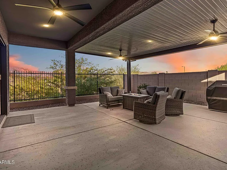 21261 W Virginia Ave — Photo 34