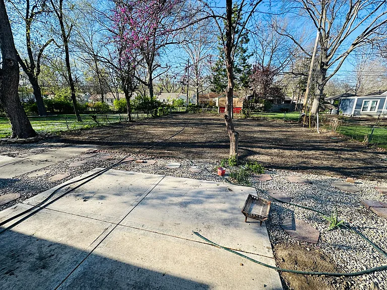 2506 W 79th St — Photo 14