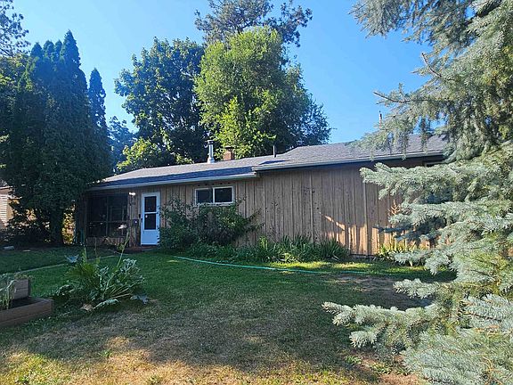 4th image of 3127 E 36th Ave