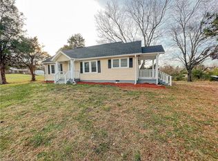 1045 Ridge Rd, Lexington, NC 27295