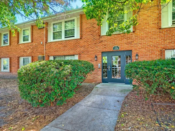 708 Old Settlers Trl APT 2, Hopkins, MN 55343