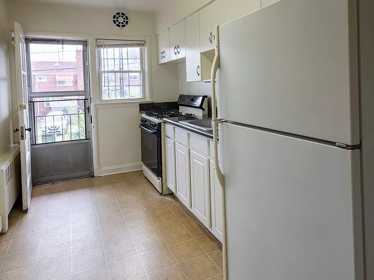 Apartment for rent in Loch Raven — Photo 2