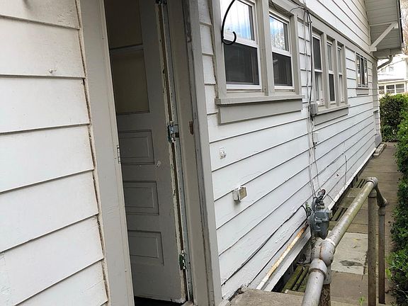 2nd image of 4631 N College Ave #B