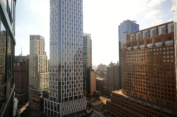 Rented by Red Apple Group | media 45
