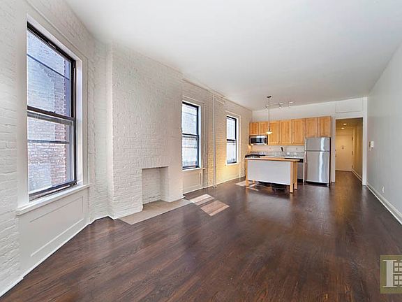 2nd image of 153 W 80th St APT 5C
