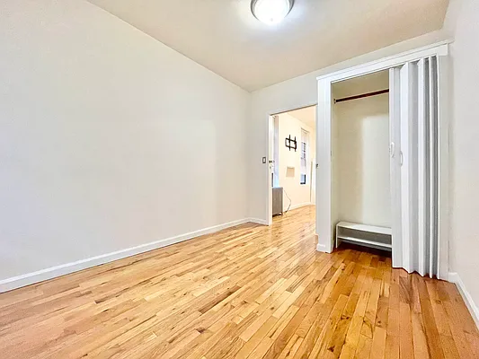 Rented by City Connections Realty | media 20