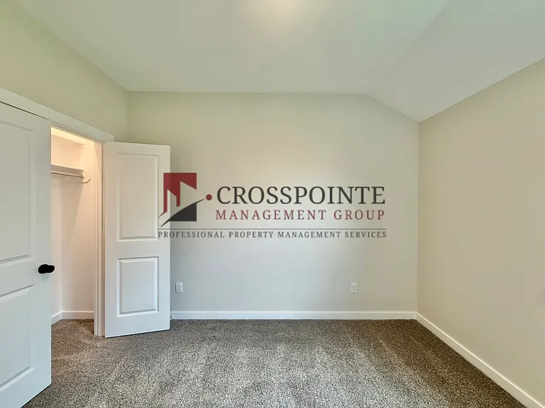 17430 Crossing Cir — Photo 15