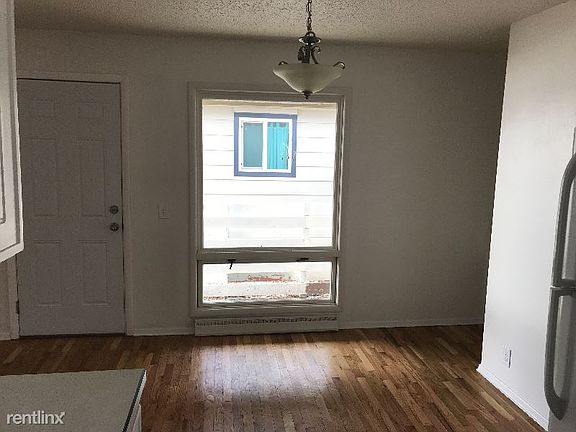5th image of 2322 Wyoming Ave #A