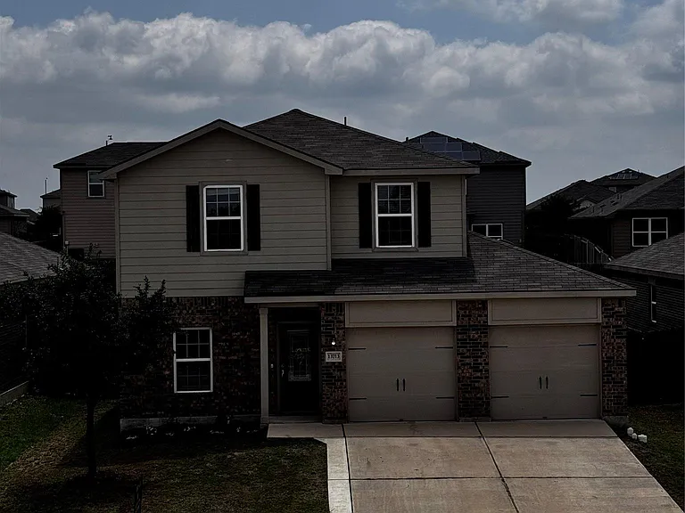 13713 Henry A Wallace Ln — Photo 2