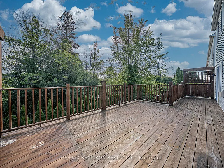 44 Moynahan Cres #MAIN — Photo 11