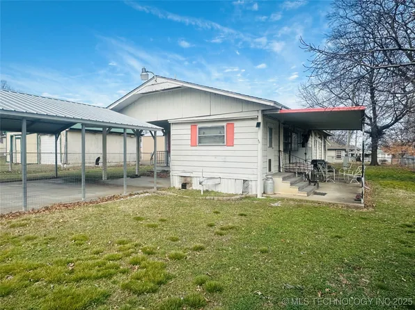 32061 E 722nd Dr, Wagoner, OK 74467