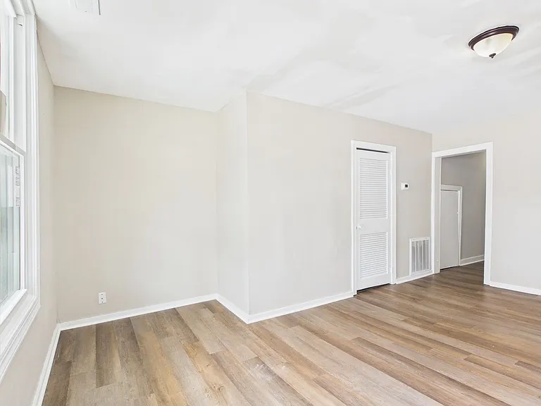 529 Harrison St #B — Photo 8