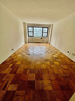 1st image of 335 W 55th St #3R