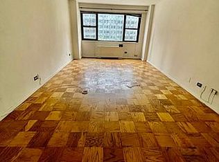 335 W 55th St #4J, New York, NY 10019