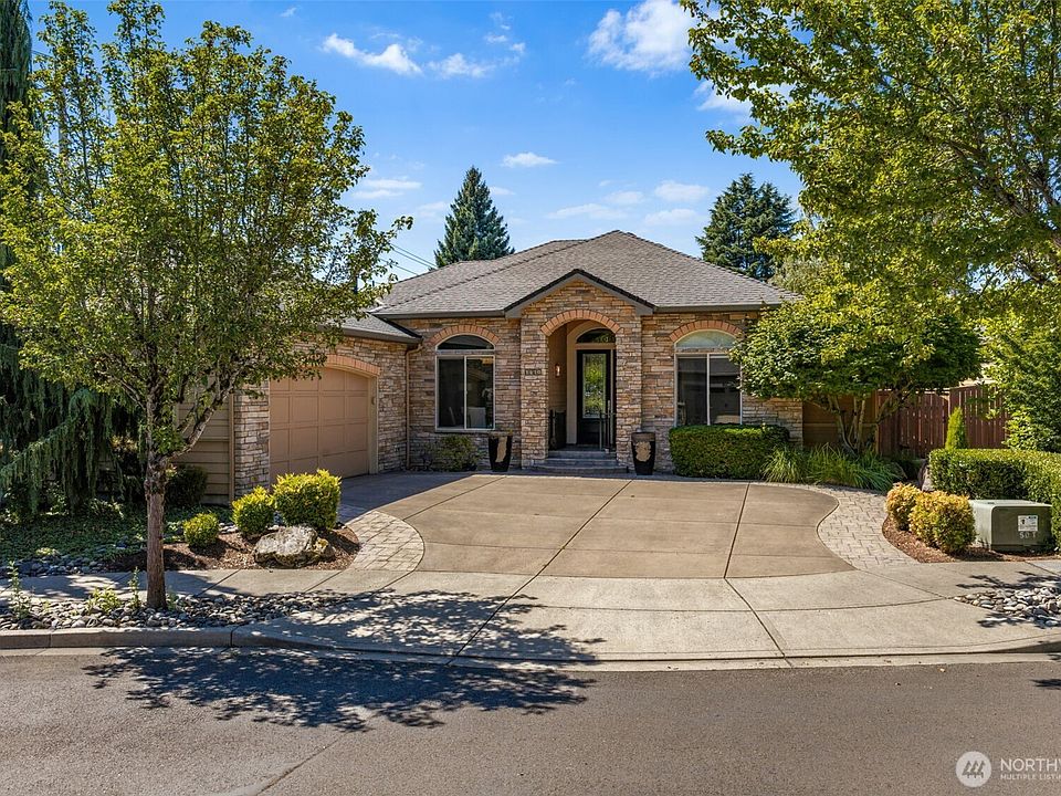 1st image of 1410 SE Columbia Crest Court