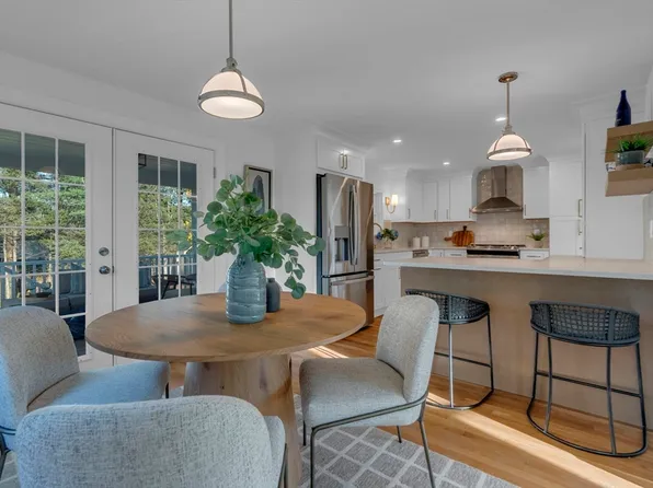 67 Cushing Rd, Westwood, MA 02090