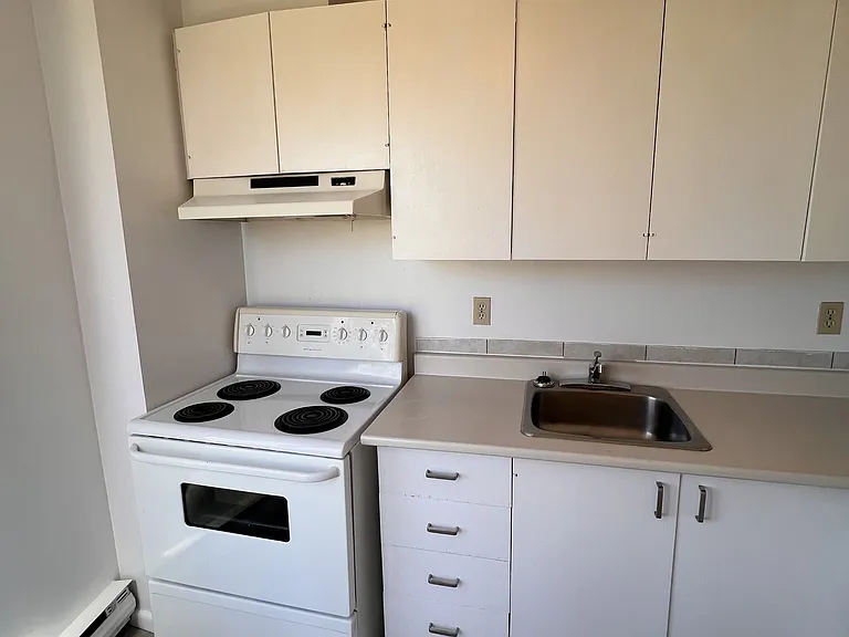 800 Riddell Ave N #507 — Photo 6