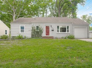 5415 W 71st Ter, Prairie Village, KS 66208
